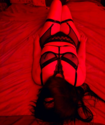 Анкета проститутки Зинаида - город Соузга, 26 лет, №13789